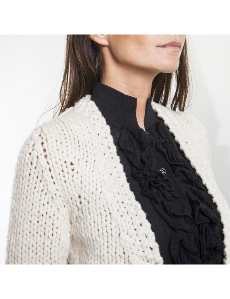 Gilet T  CHANEL  t 36 laine écrue et plastron noir