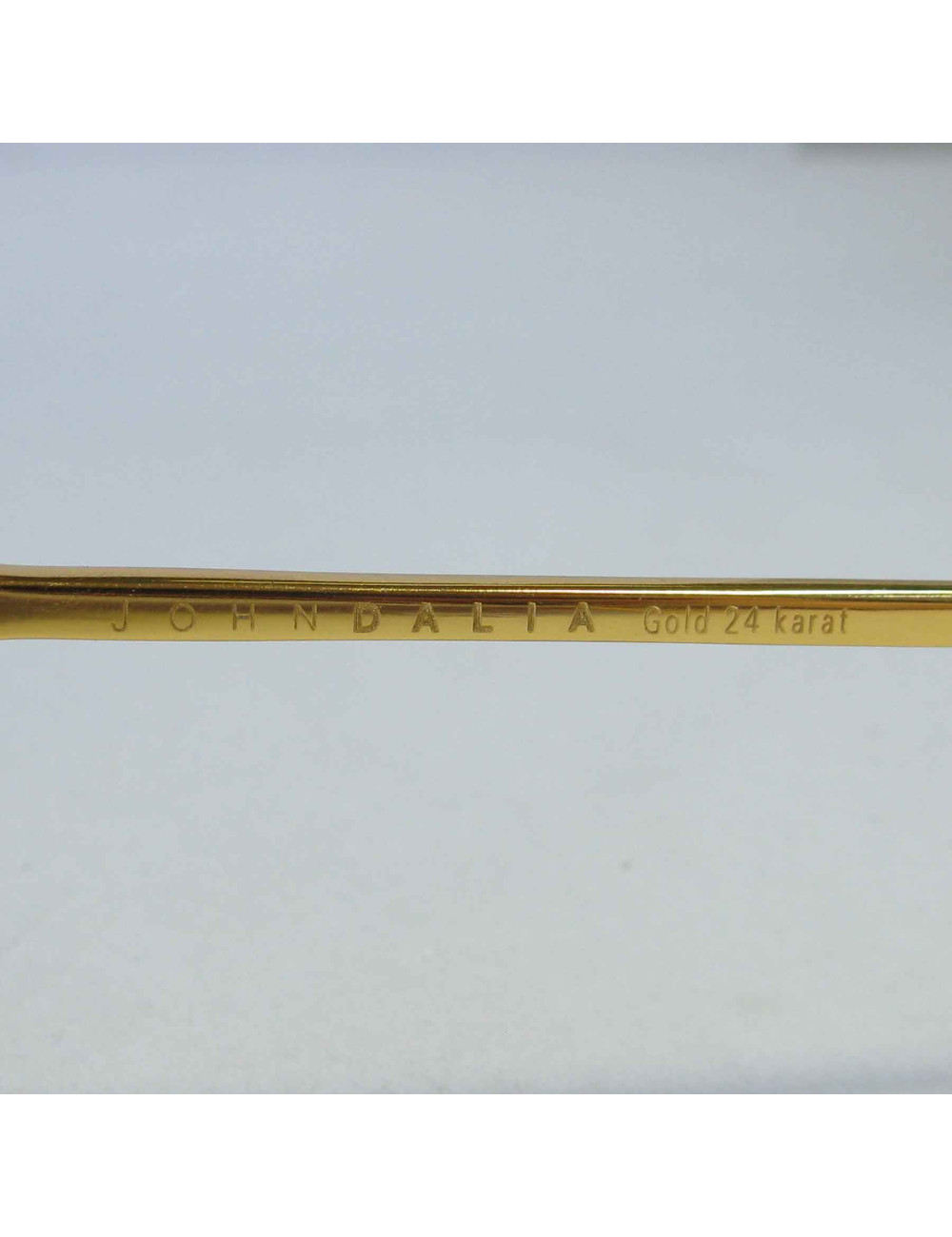 Lunettes de soleil JOHN DALIA modèle Gary en écailles et or 24 carats