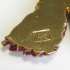 Boucles d'oreille clips F.VOLLE vintage en métal doré et résine bordeaux et violette