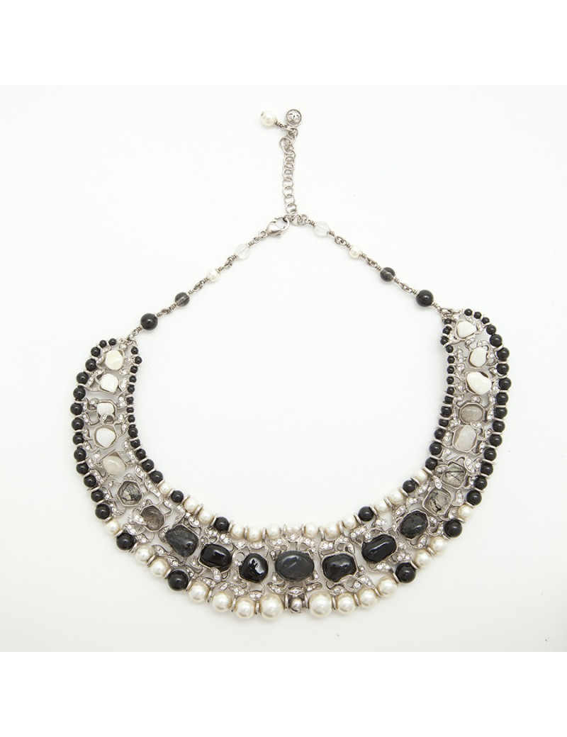 Collier CHANEL perles nacrées  et noires et strass