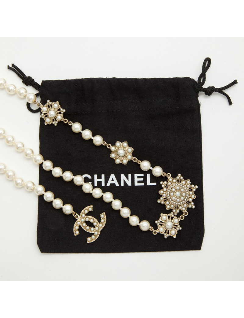 Sautoir CHANEL  perles nacrées