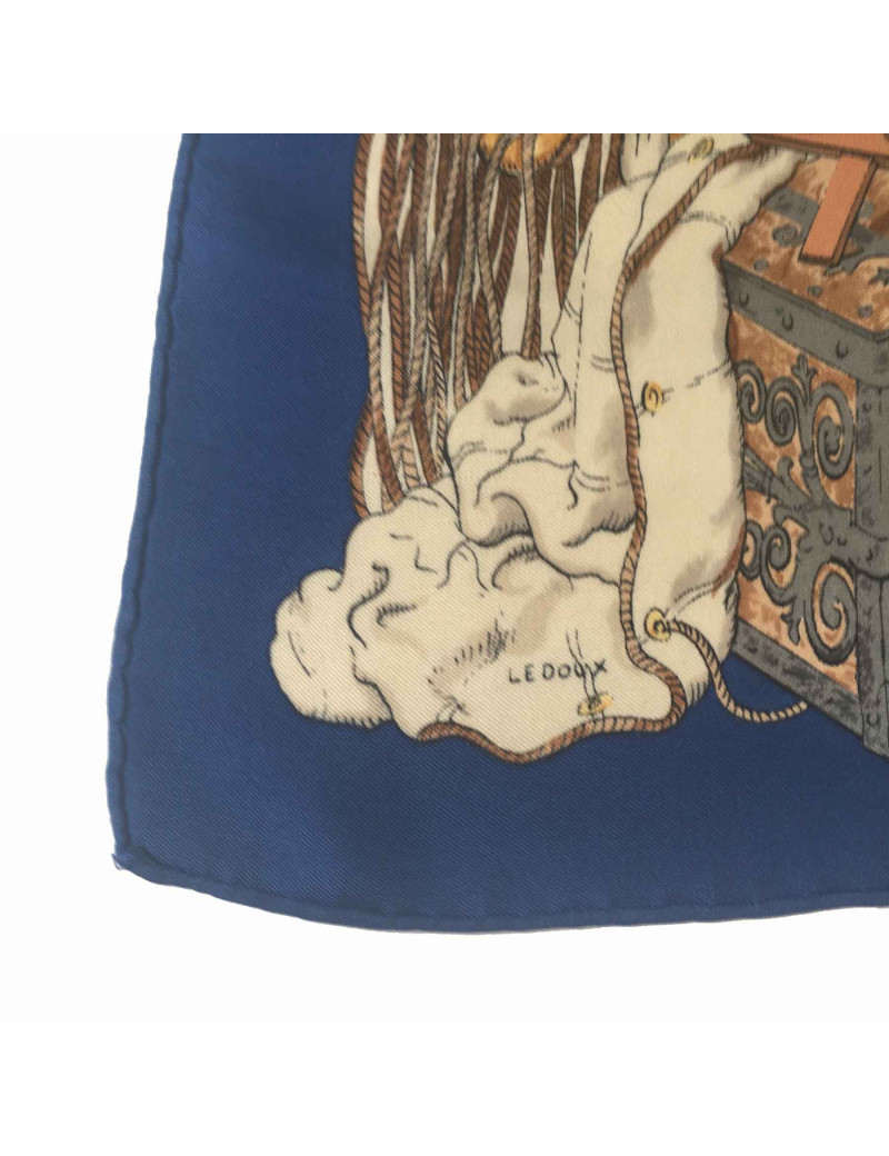 xxx Carré HERMES 'Caravelle' en soie bleue et beige