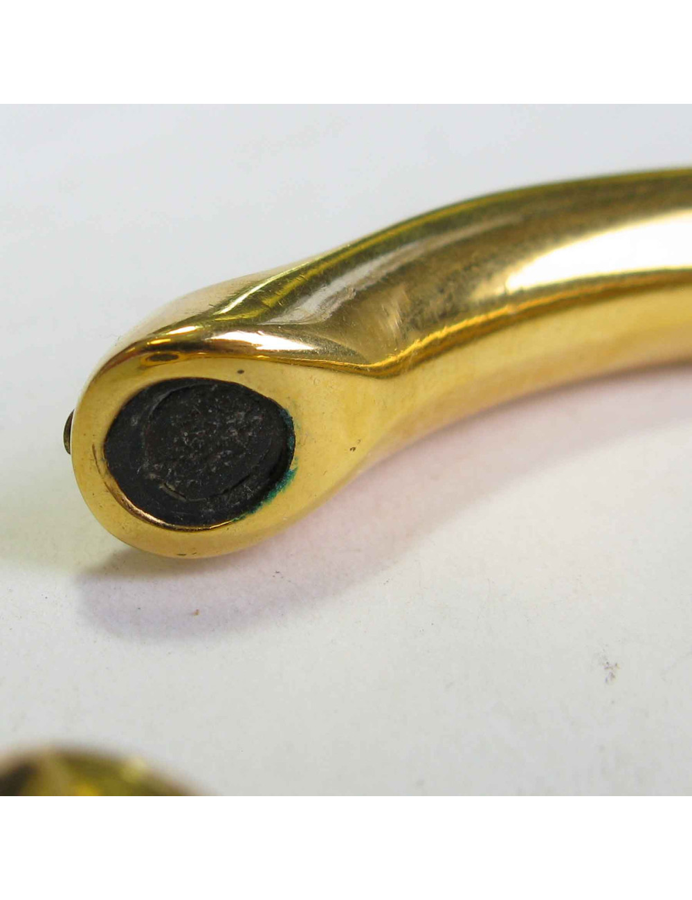 xxx Bracelet HERMES  plaqué or et croco rouge H Vintage