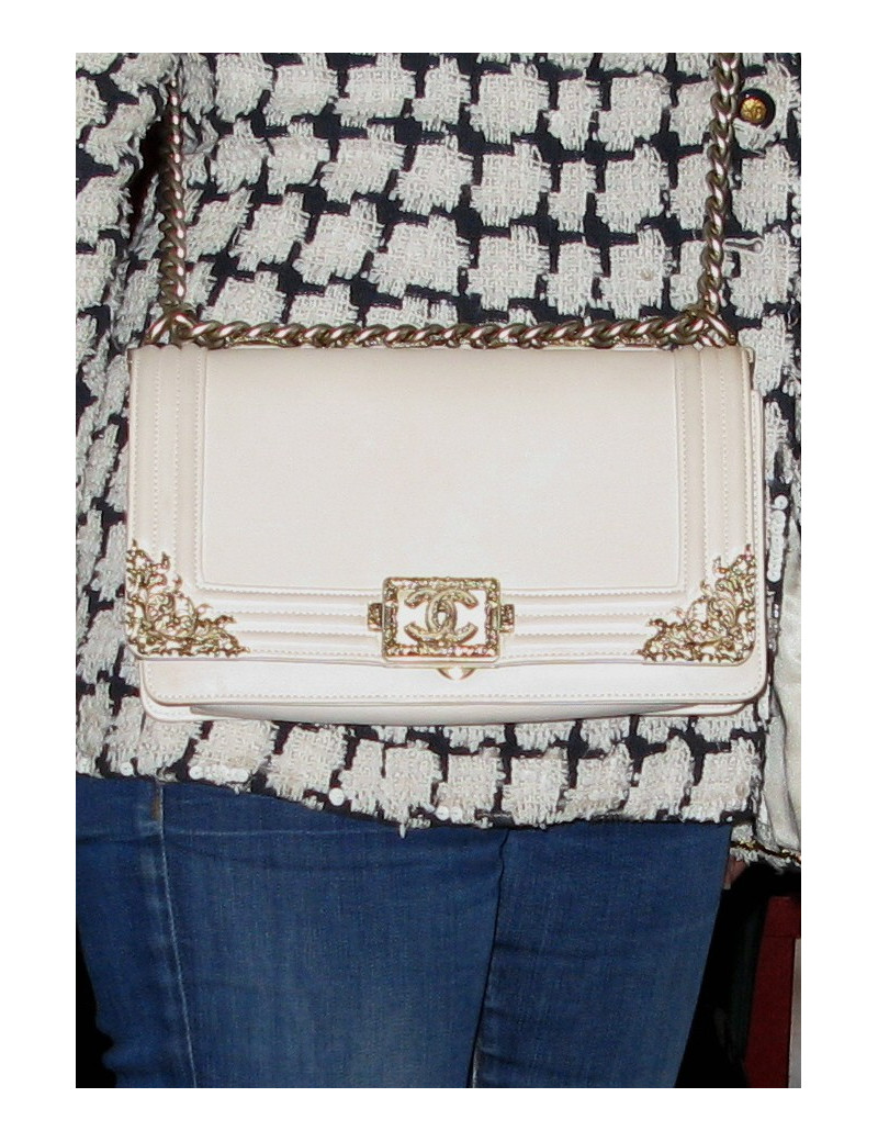 Sac bijoux CHANEL Couture boy couleur écrue