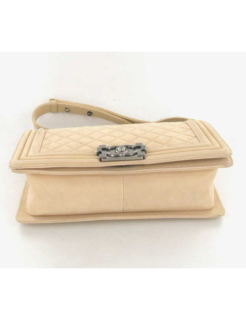 Sac CHANEL boy couleur beige clair