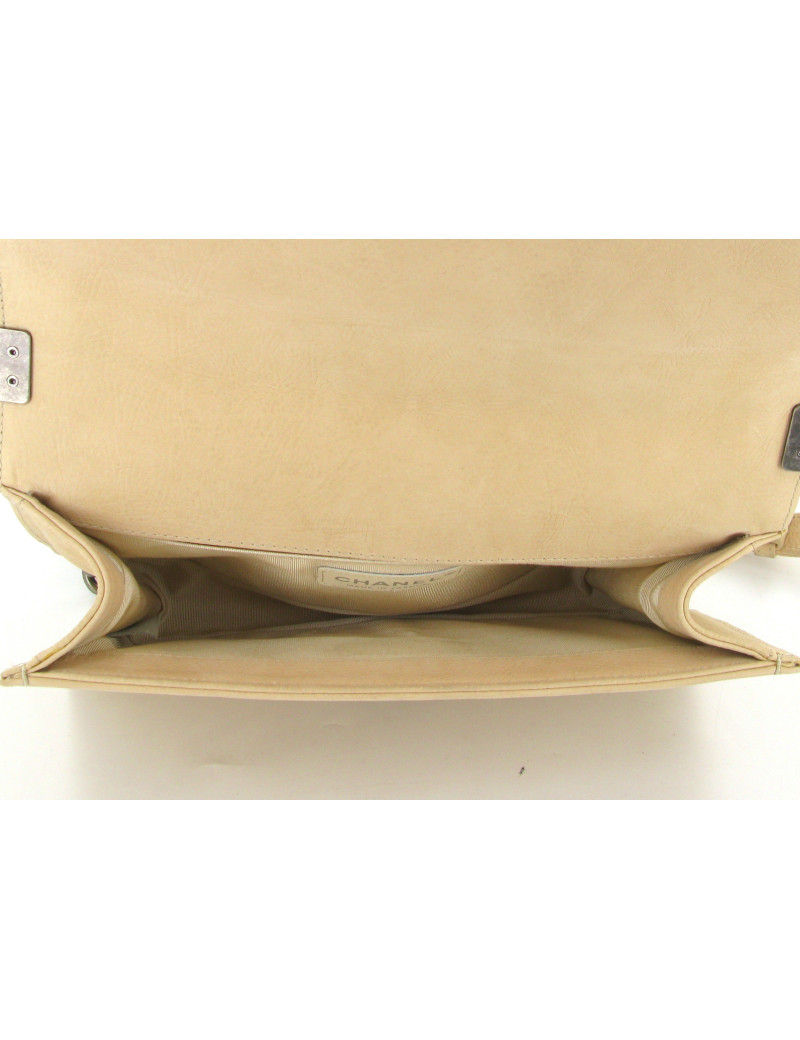 Sac CHANEL boy couleur beige clair