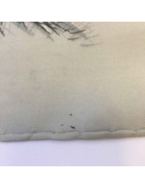 Carré HERMES 'Les poulains' en soie rose pâle et grise