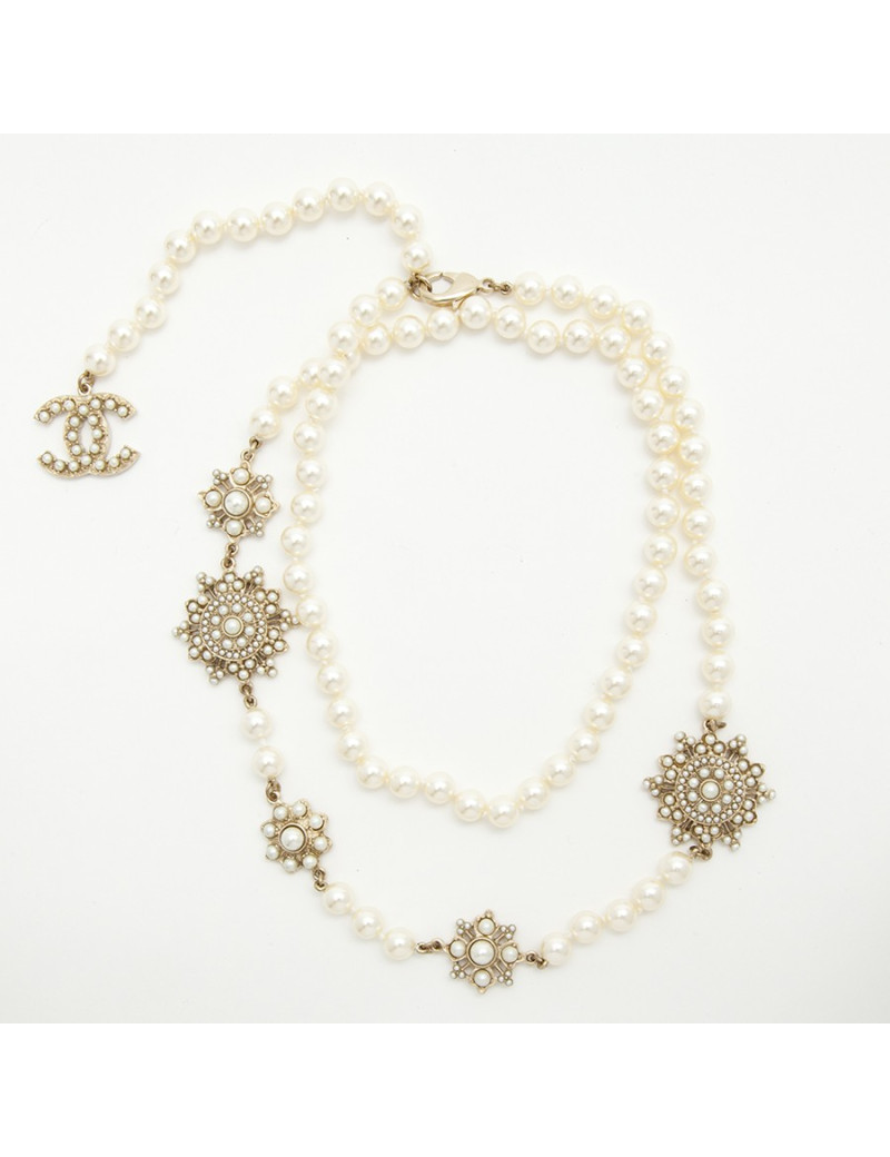 Sautoir CHANEL  perles nacrées