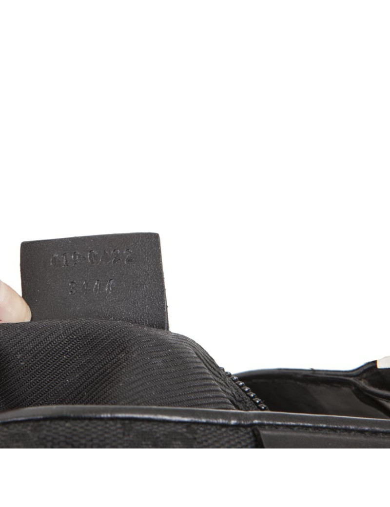 Petit sac  GUCCI en toile noire monogram