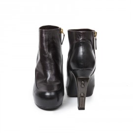 Boots CHANEL T 38.5 en cuir d'agneau bicolore noir et marron
