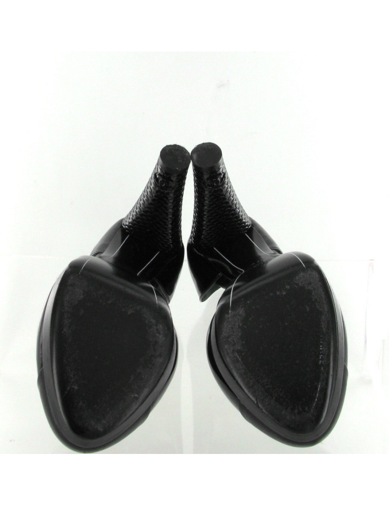 Escarpins CHANEL T37.5 en cuir vernis noir et cuir lisse