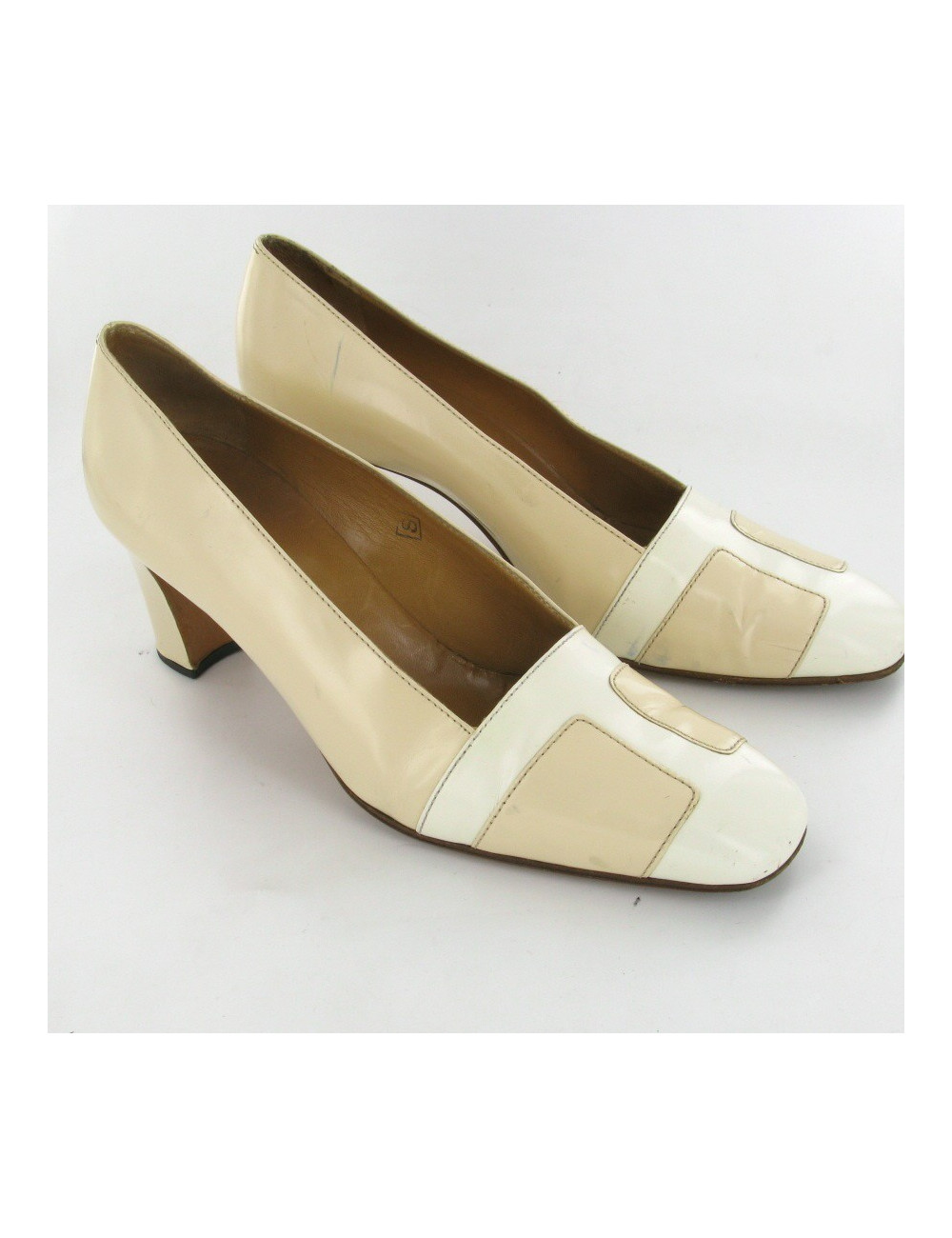 Escarpins HERMES T38.5 vintage en cuir verni beige