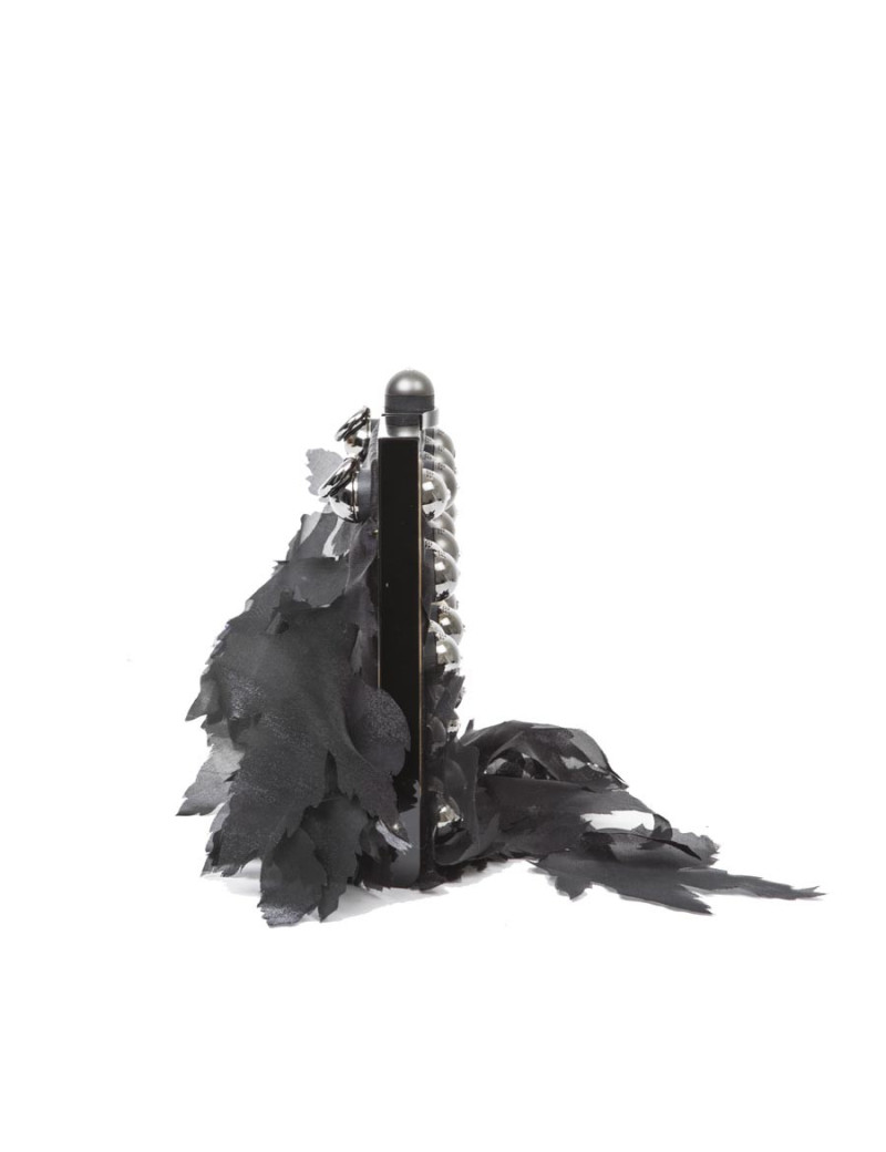 Sac FENDI boules métal noir et argent et pétales en soie 