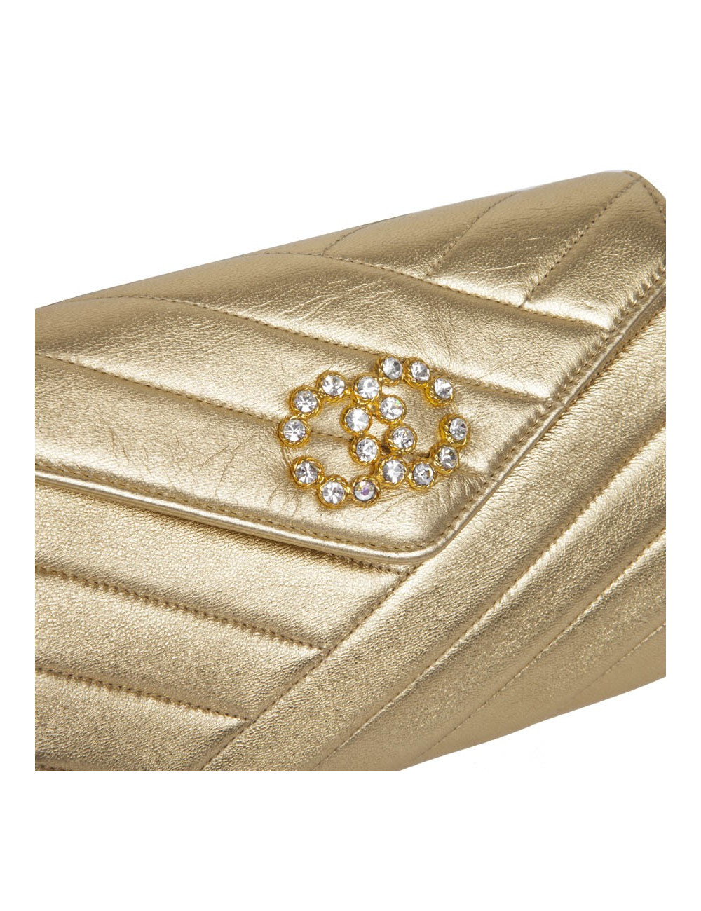 CHANEL vintage evening clutch in gold quilted leather