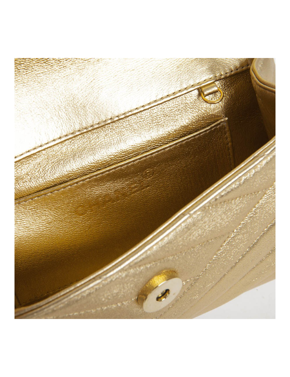CHANEL vintage evening clutch in gold quilted leather