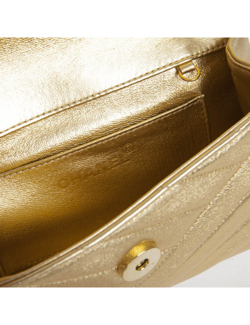 CHANEL vintage evening clutch in gold quilted leather