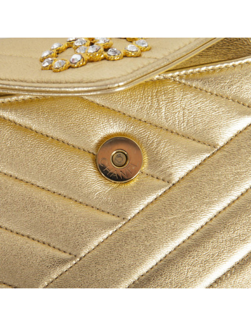 CHANEL vintage evening clutch in gold quilted leather