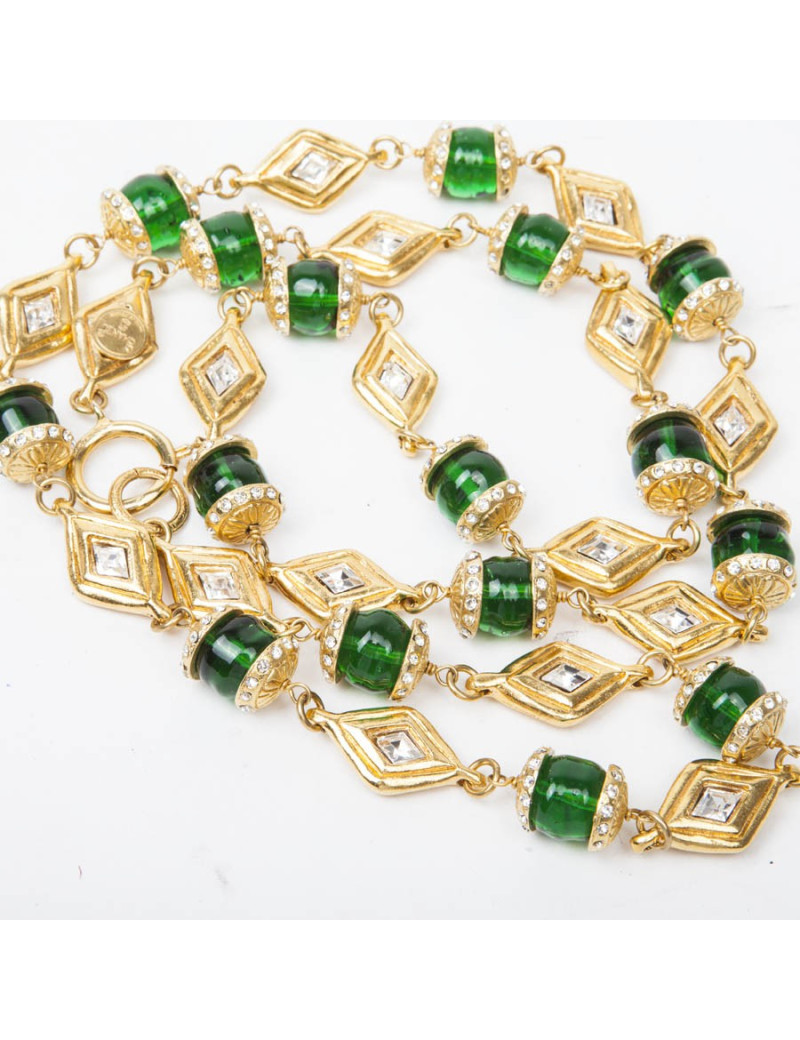 Sautoir CHANEL couleur doré et émeraude