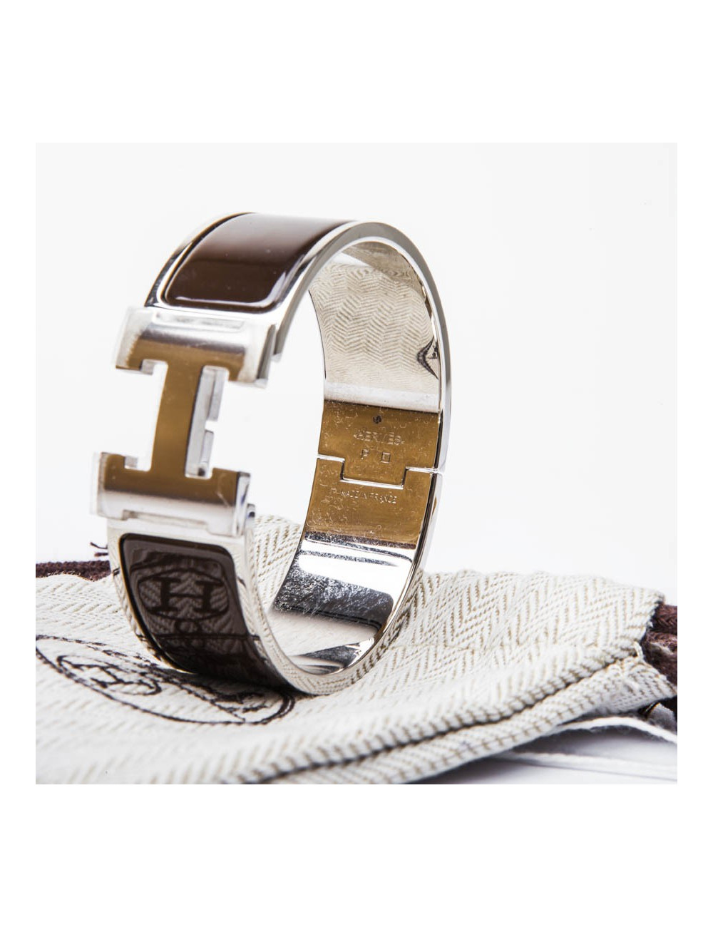 Bracelet HERMES clic clac en émail marron 