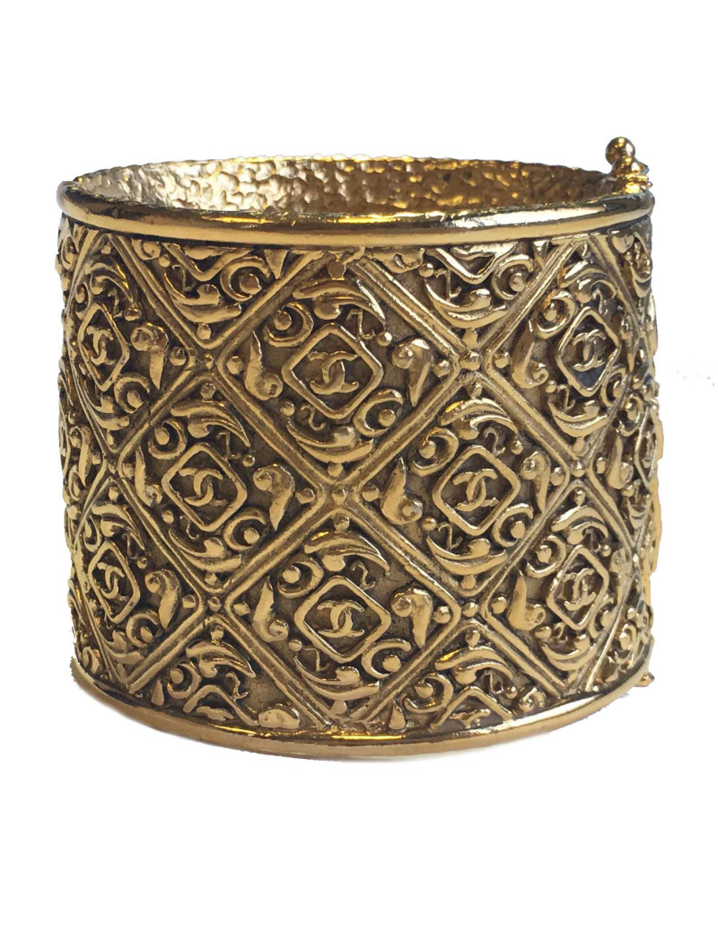 Manchette CHANEL vintage métal doré