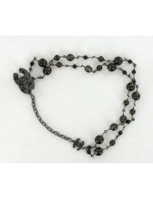 Ceinture-sautoir CHANEL en métal argenté et perles