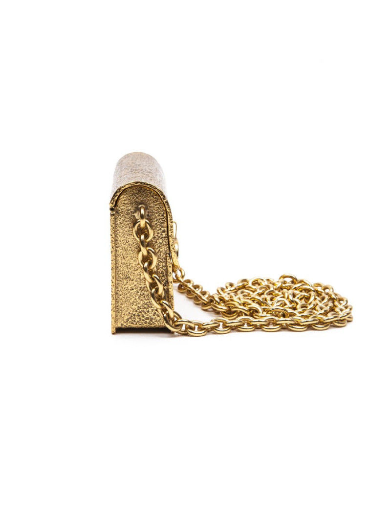 Minaudière CHRISTIAN LACROIX  en métal martlé doré Collector