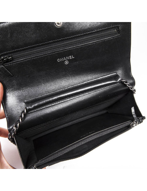 Mini sac CHANEL en cuir d'agneau noir fermoir "boy"