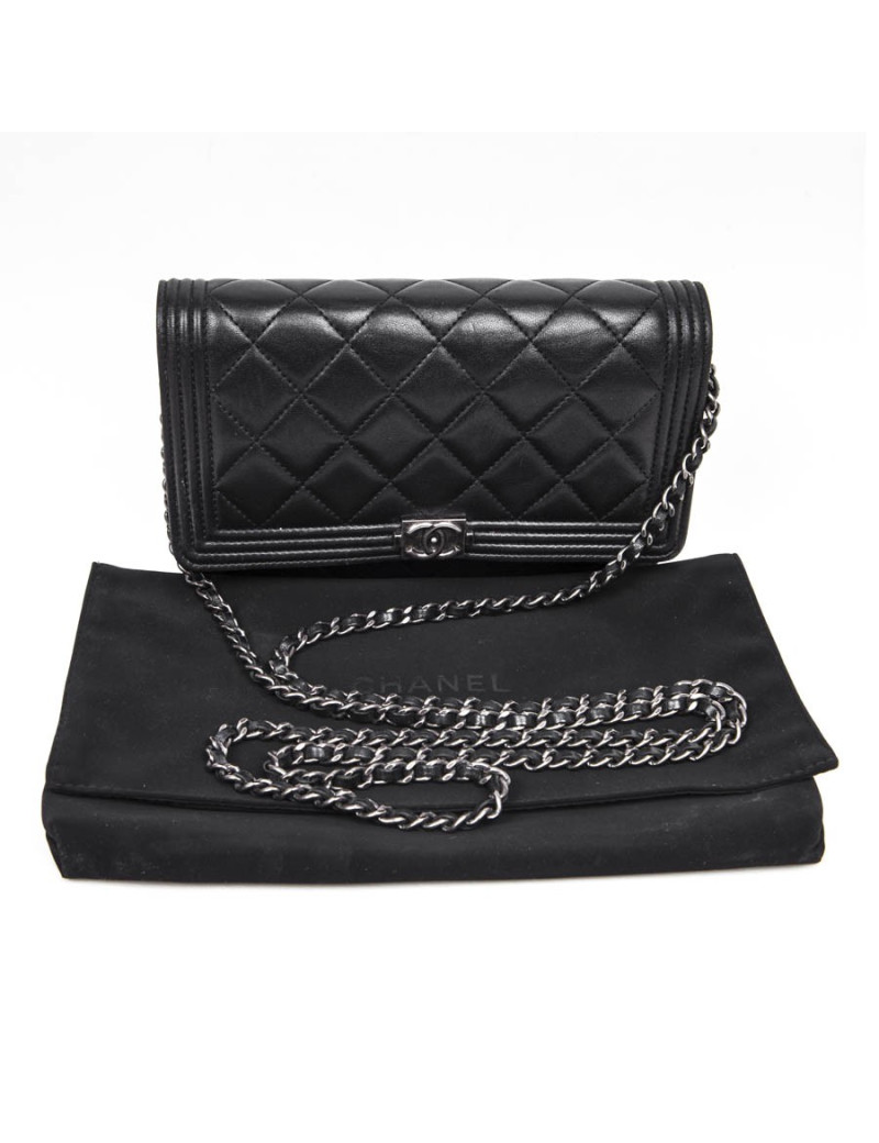 mini sac CHANEL en cuir d'agneau noir