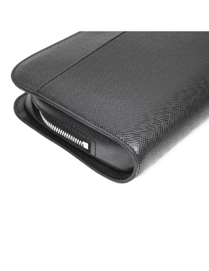 Pochette LOUIS VUITTON de voyage en cuir Taiga brun