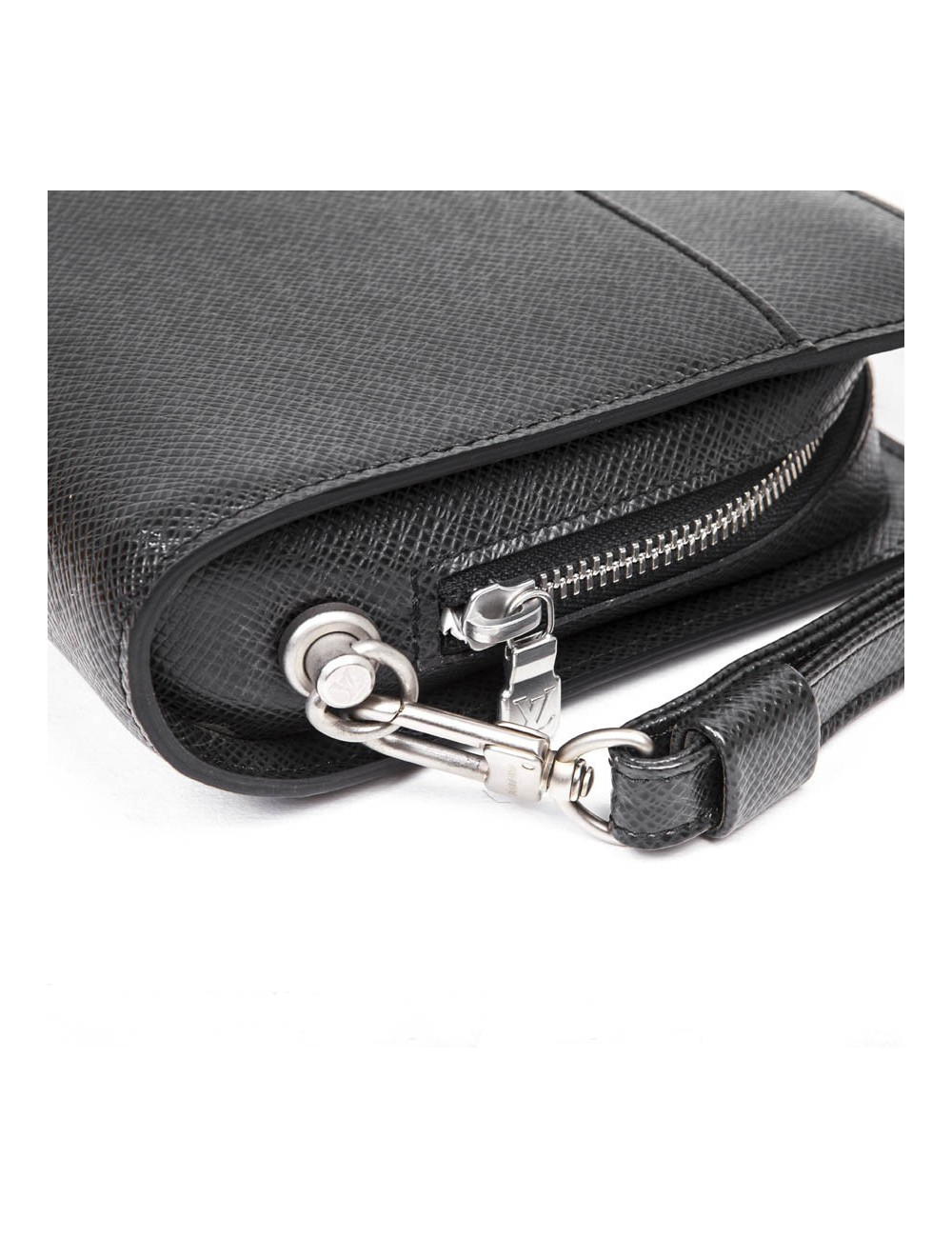 LOUIS VUITTON travel pouch in brown taiga leather