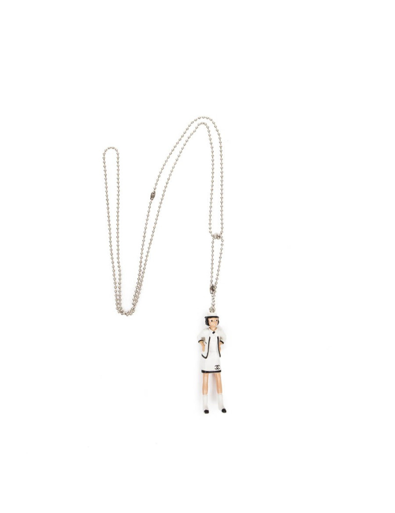 Collier CHANEL et son livret 