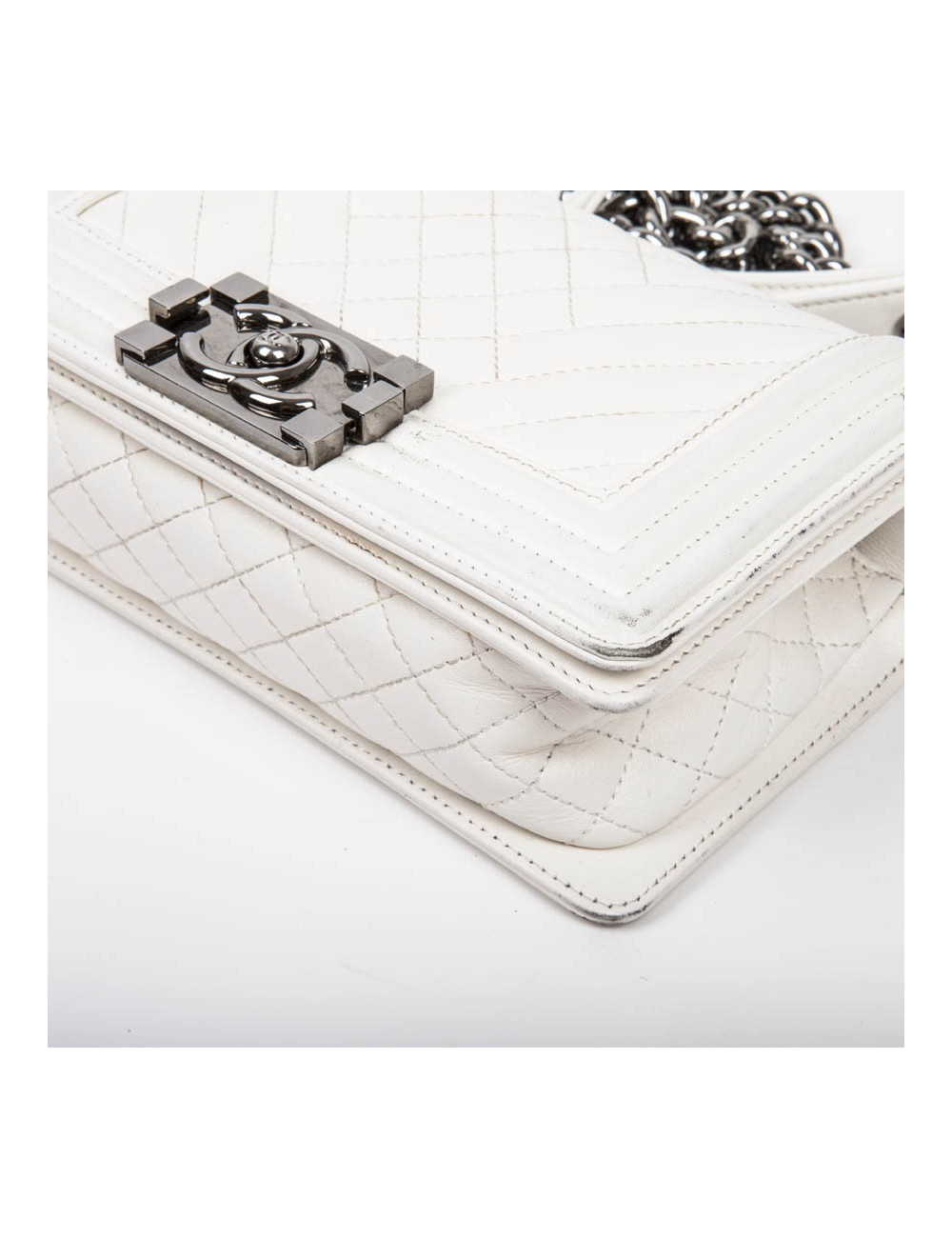 CHANEL 'Boy' flap bag in white quilted leather