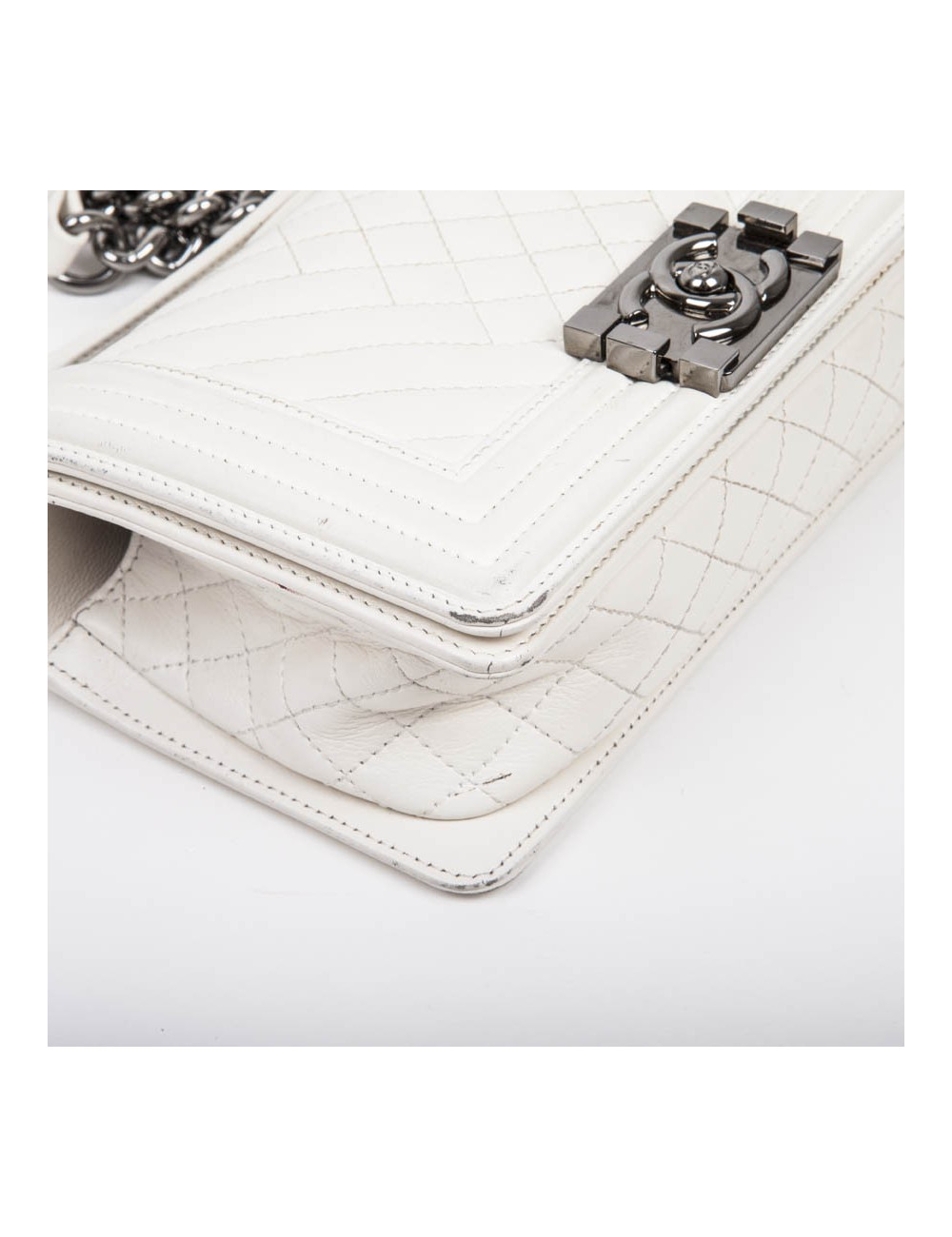 CHANEL 'Boy' flap bag in white quilted leather