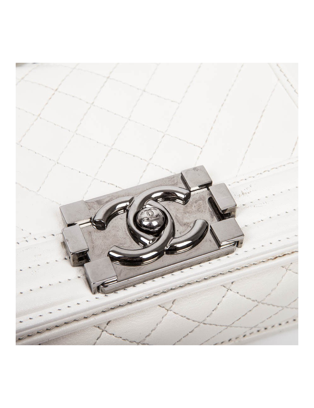 CHANEL 'Boy' flap bag in white quilted leather