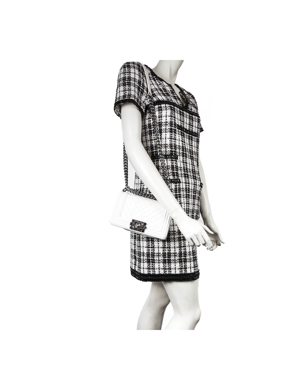 CHANEL 'Boy' flap bag in white quilted leather