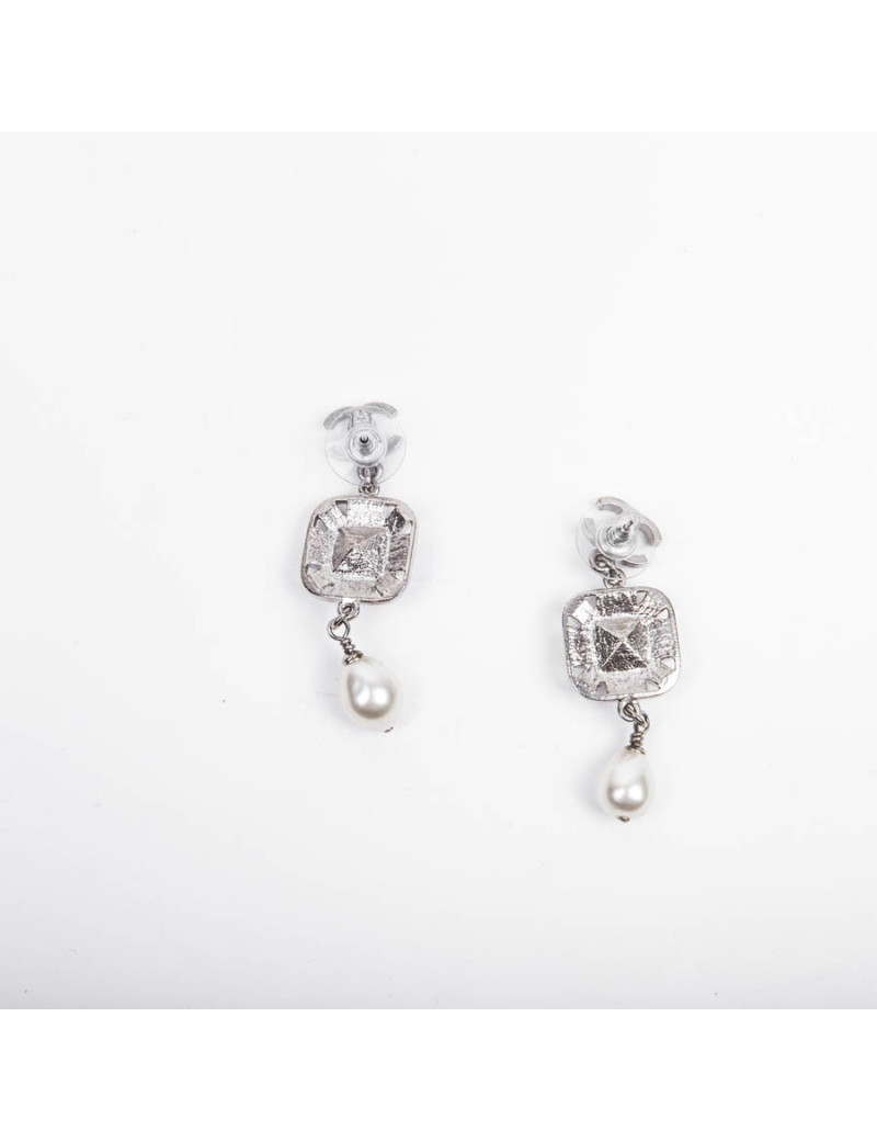 Boucles d'oreille pendantes CHANEL brillants et strass