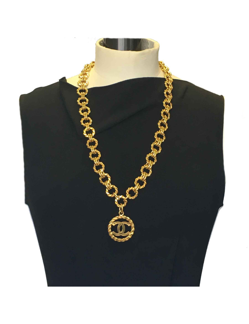  xxx Sautoir CHANEL Vintage chaîne et pendentif rond en métal doré