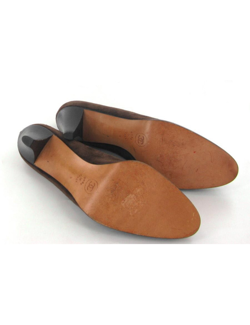 Escarpins CHANEL T 38 en daim marron foncé