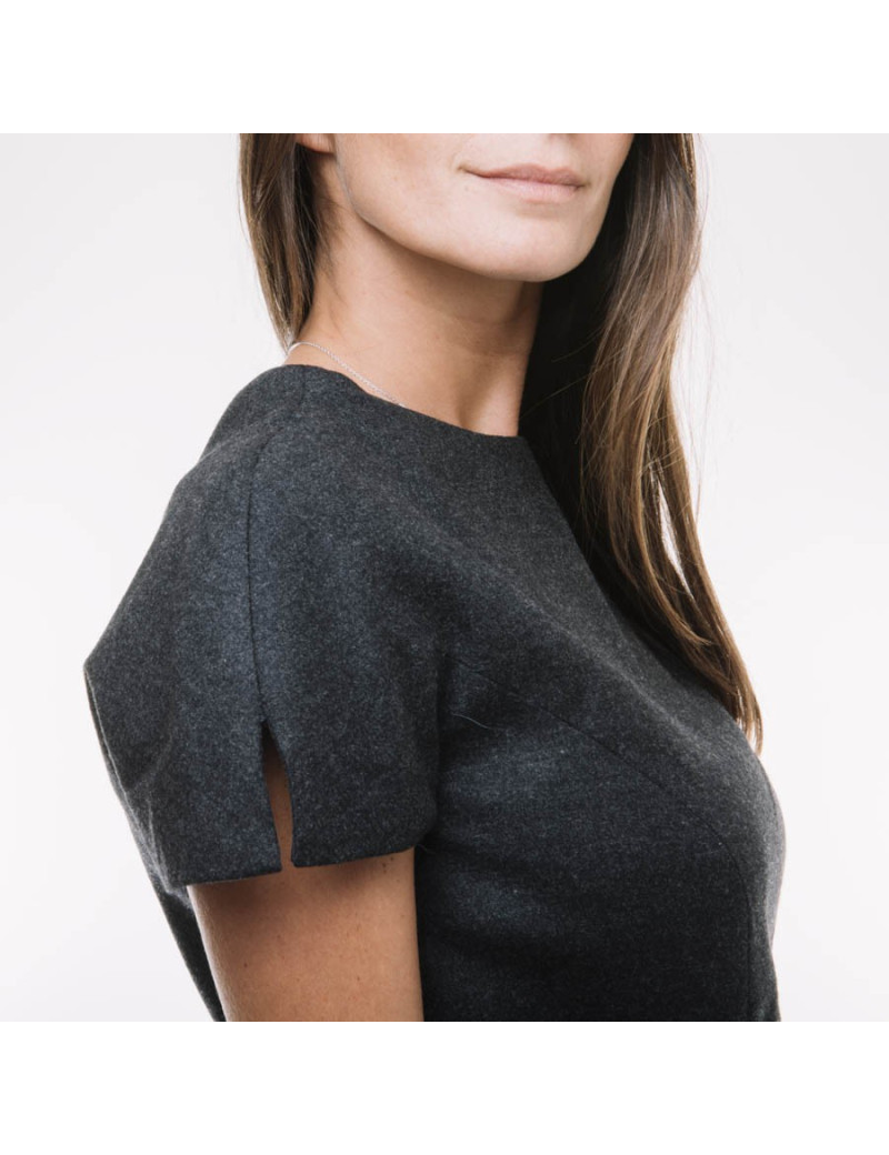 Robe YVES SAINT LAURENT en laine grise T38