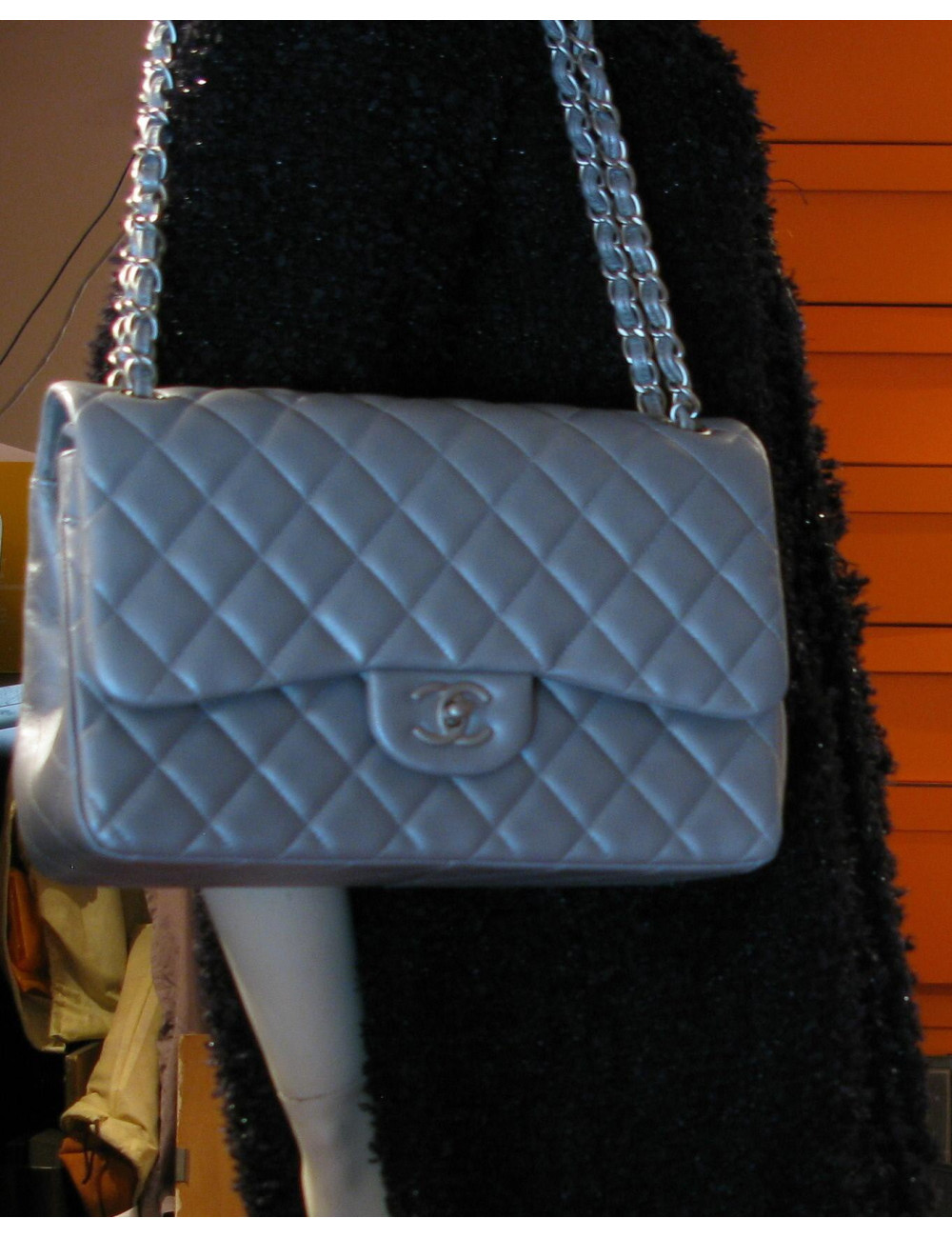 Jumbo CHANEL en cuir gris métalisé