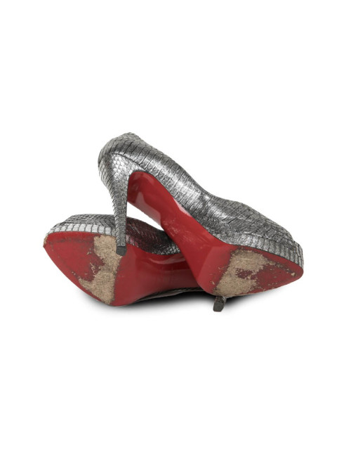 Sandales  T 39.5 CHRISTIAN LOUBOUTIN en python argent