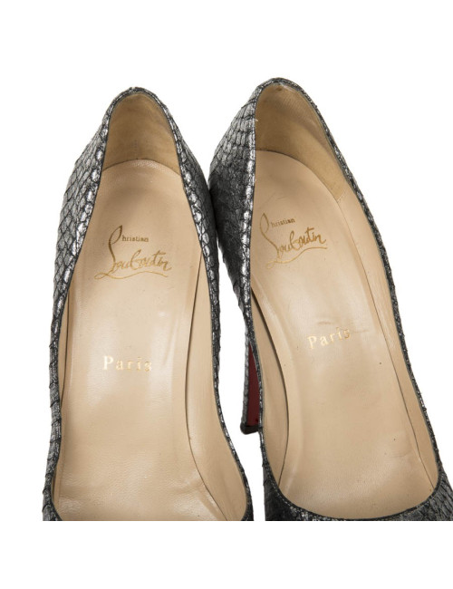 Sandales  T 39.5 CHRISTIAN LOUBOUTIN en python argent
