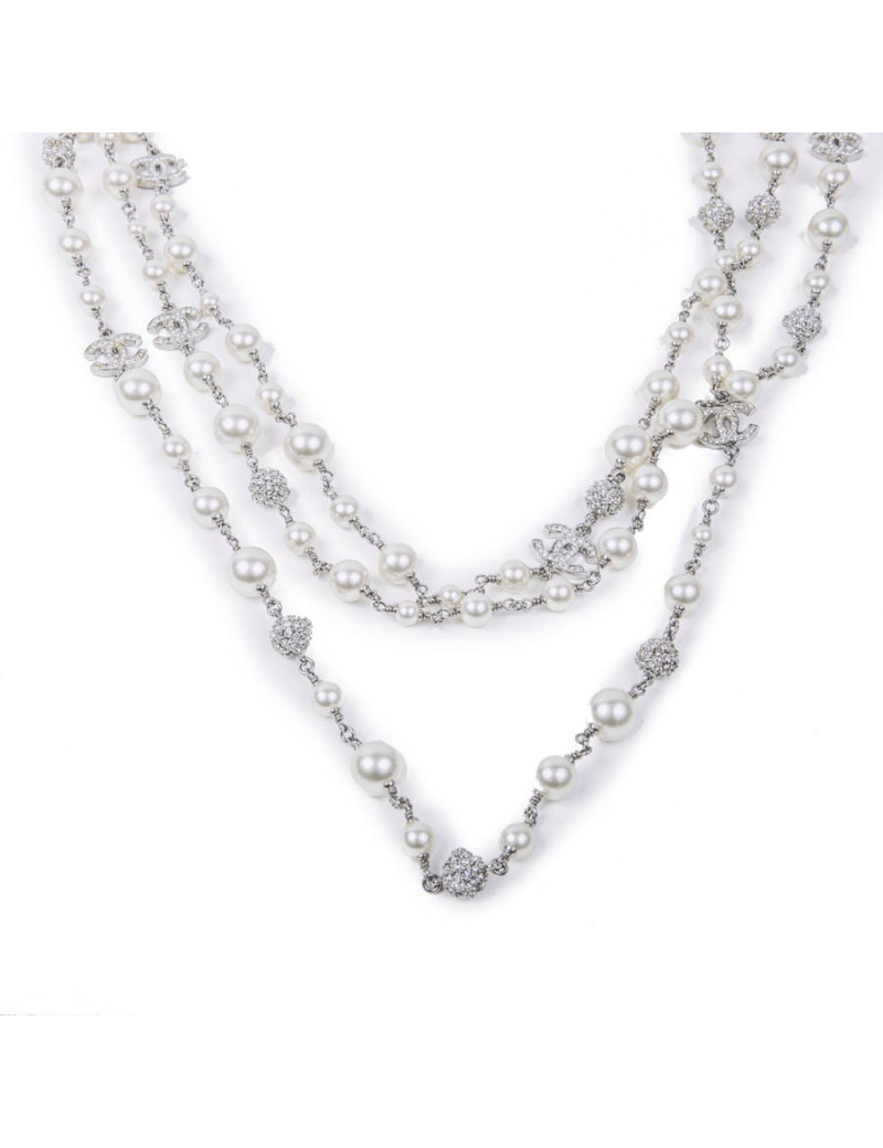 Sautoir triple rangs CHANEL perles nacrées boules de strass