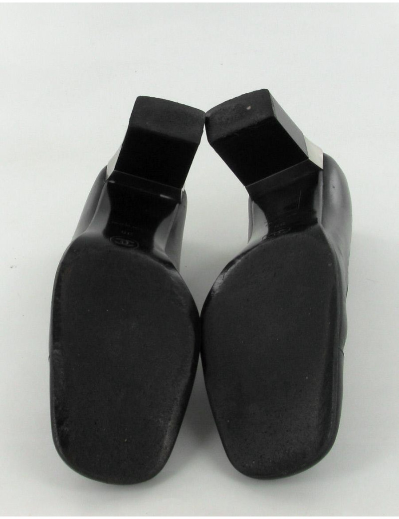 Escarpins CHANEL T35 en cuir noir