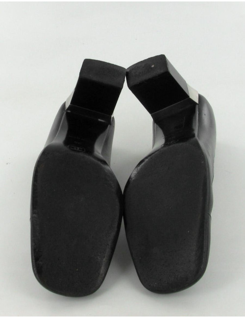 Escarpins CHANEL T35 en cuir noir