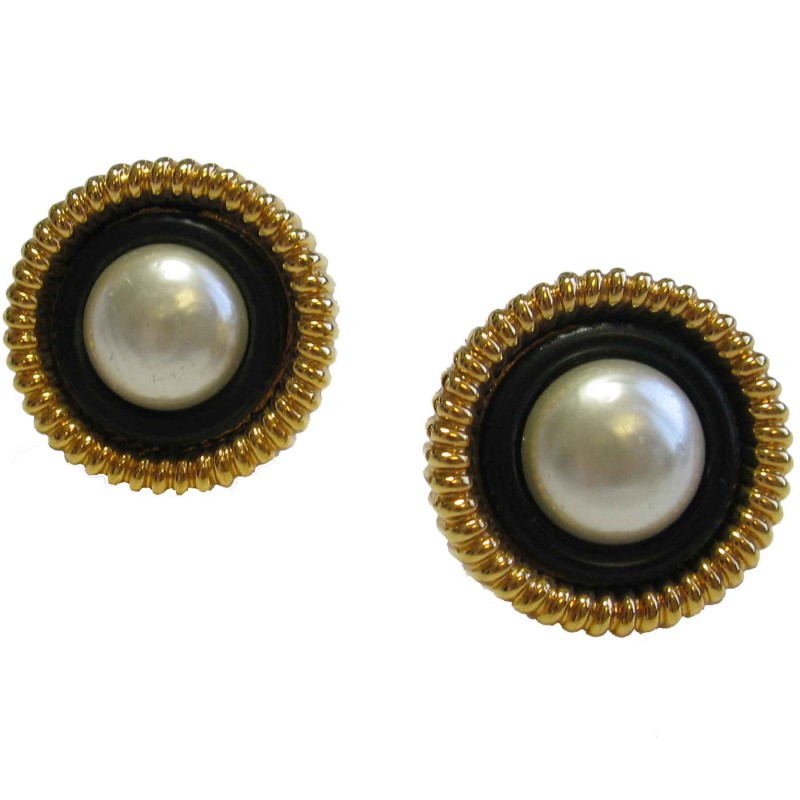 Vintage CHANEL Clip-on earrings in gilded metal, black and pearl - VALOIS  VINTAGE PARIS