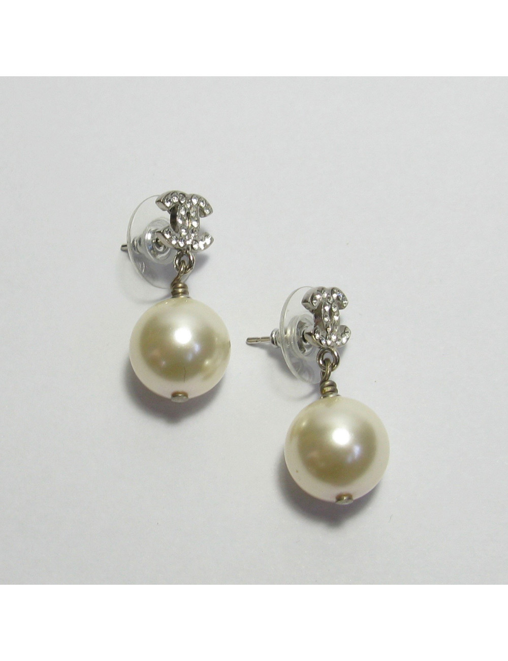  CHANEL CC earring studs in rhinestone and pearl