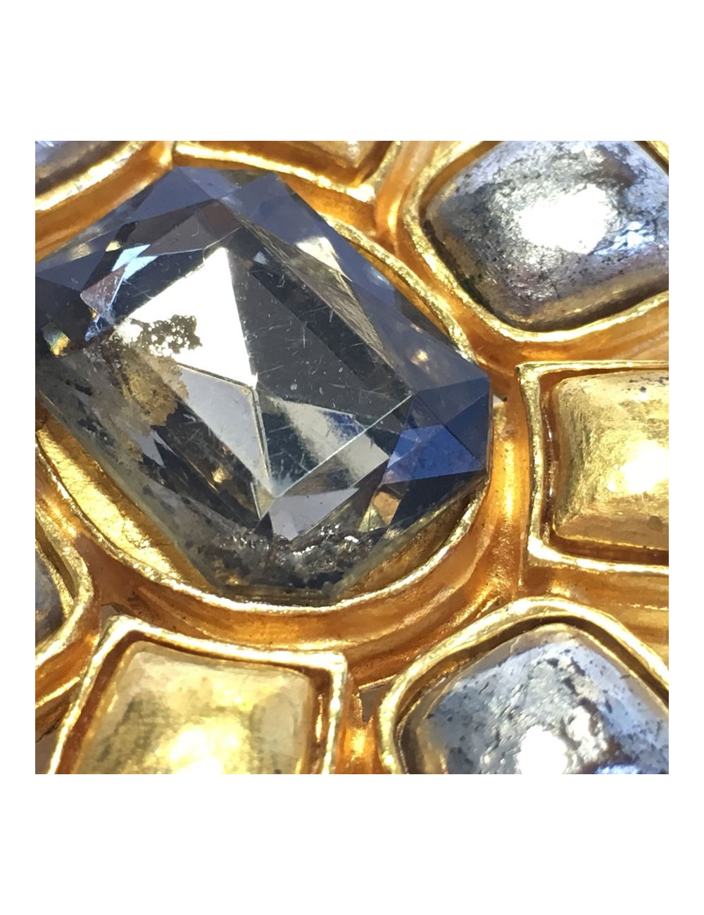 CHANEL vintage brooch in gilded and silver metal