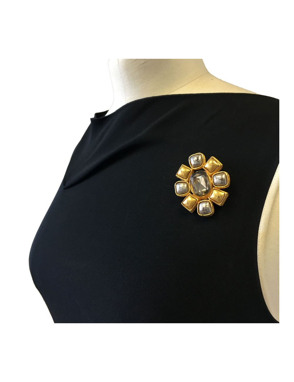 CHANEL vintage brooch in gilded and silver metal