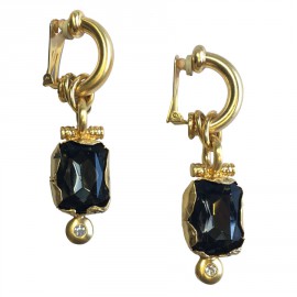 Boucles d'oreille clips GIANFRANCO FERRE Vintage en métal doré, pierre facettée et brilliant